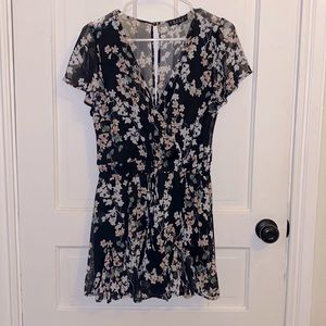 Trixxi Floral Print Romper - M